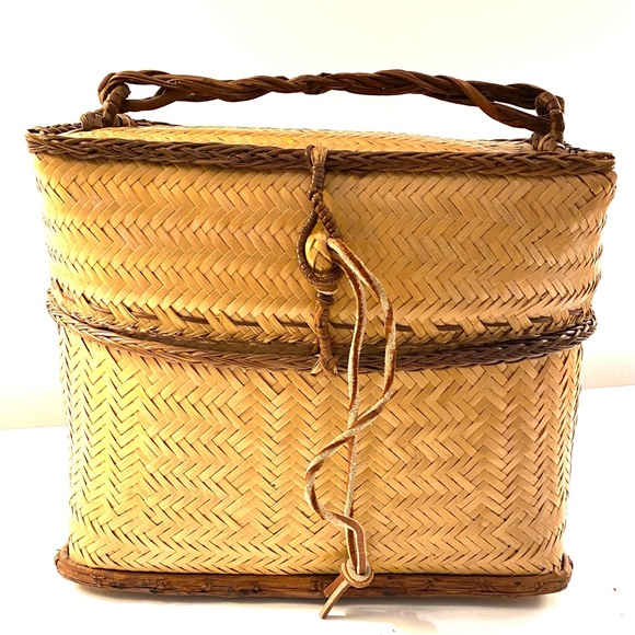 Vintage Basket Unique Tote - Picture 8 of 8